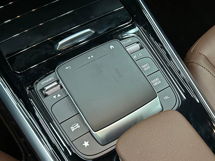 Фото 18 - Mercedes-Benz GLB-Class