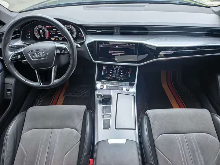 Фото 6 - Audi A6L