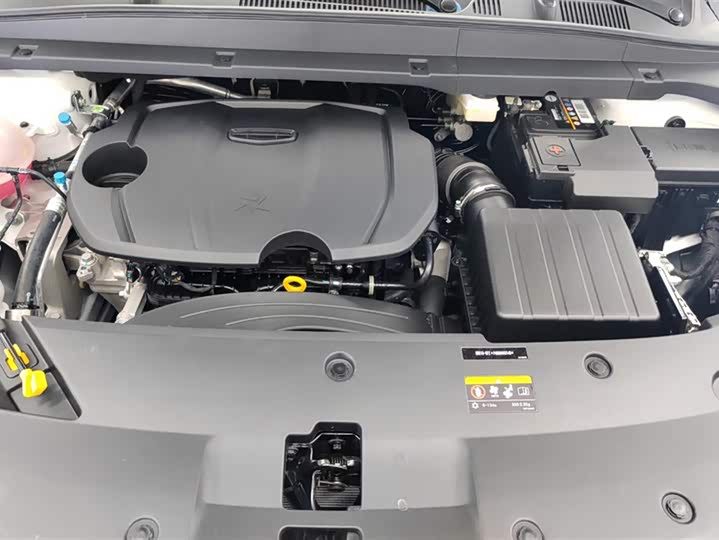 Фото 10 - Geely Atlas