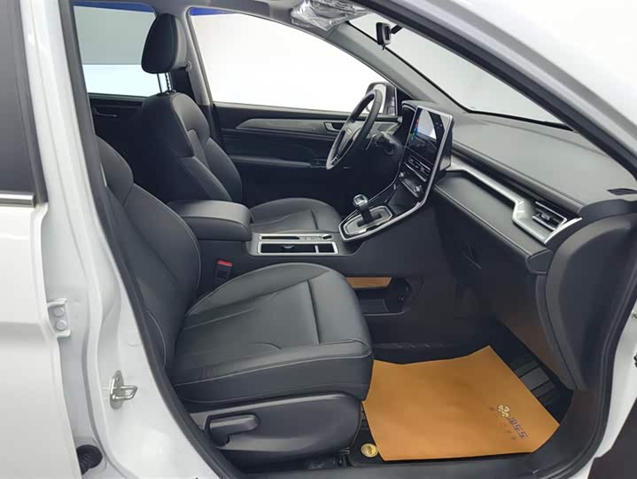 Фото 8 - Haval M6