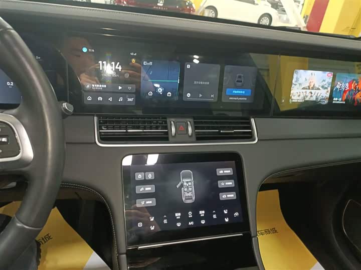 Фото 13 - LiXiang One