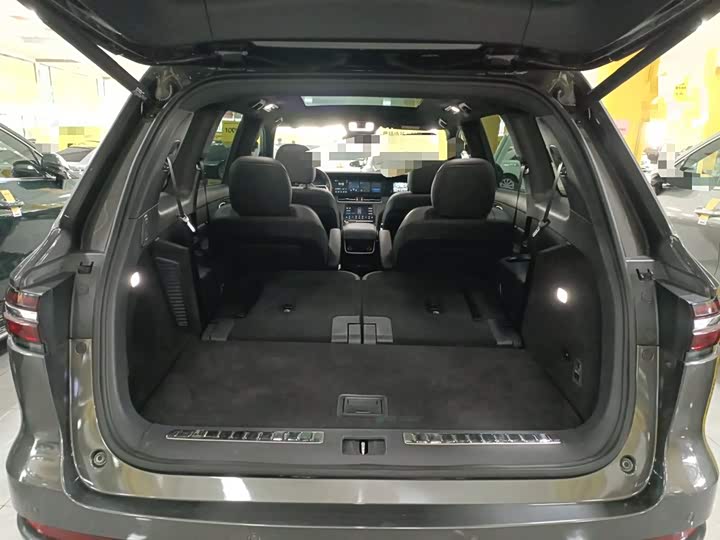 Фото 18 - LiXiang One