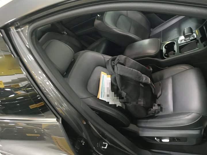 Фото 24 - LiXiang One