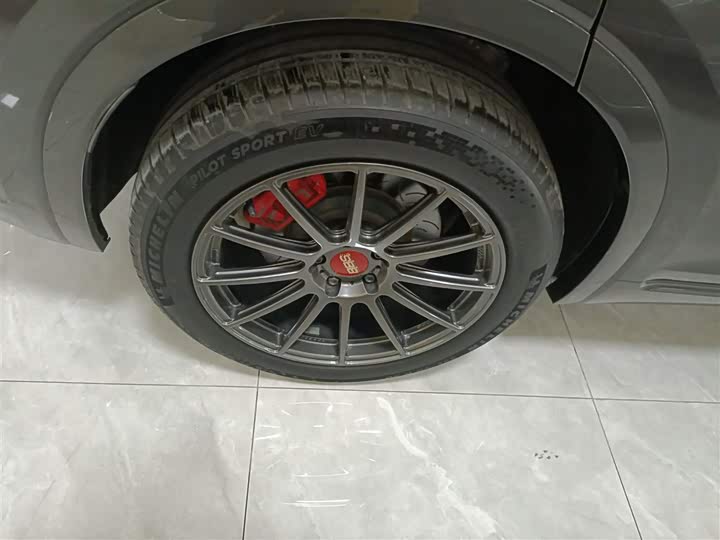 Фото 25 - LiXiang One