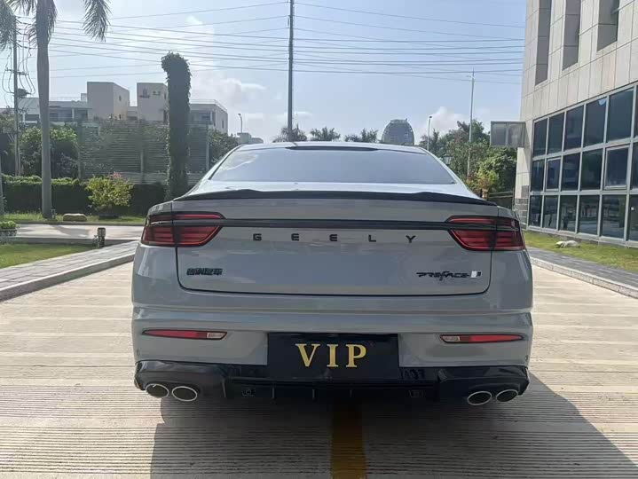 Фото 10 - Geely Preface