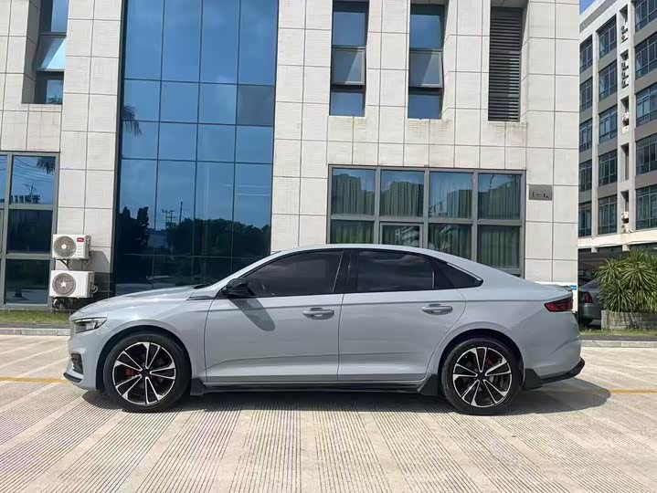 Фото 4 - Geely Preface