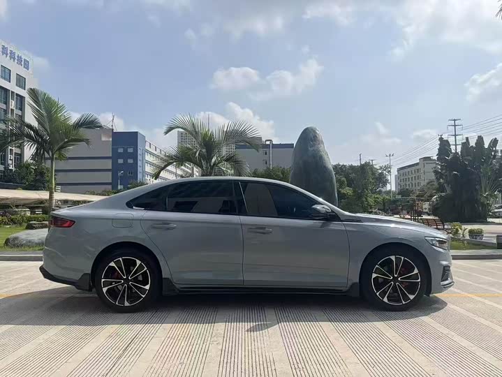 Фото 8 - Geely Preface