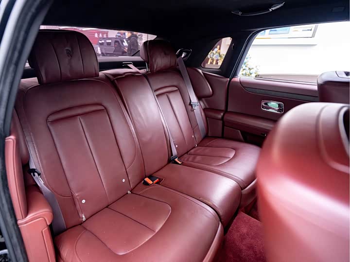 Фото 16 - Rolls-Royce Ghost