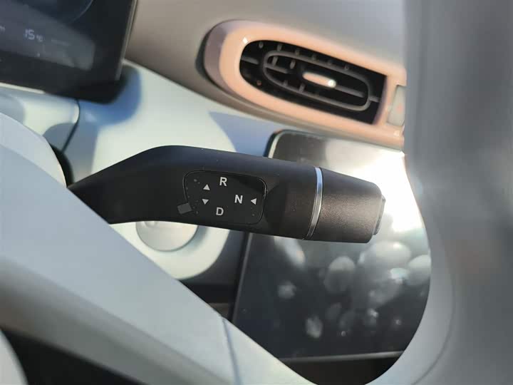 Фото 14 - Leapmotor T03