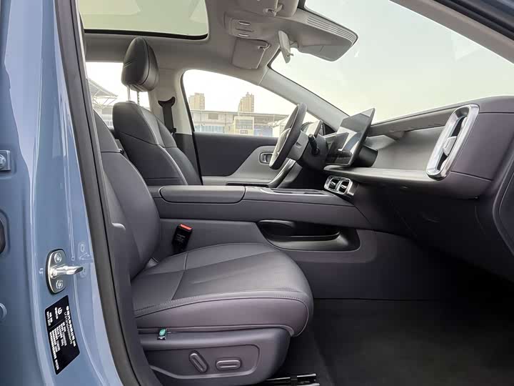 Фото 12 - Leapmotor B01