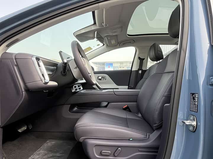 Фото 15 - Leapmotor B01