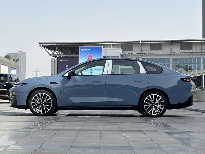 Фото 7 - Leapmotor B01