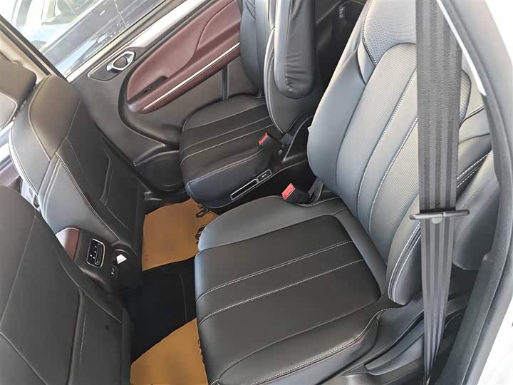 Фото 17 - GAC Trumpchi M6