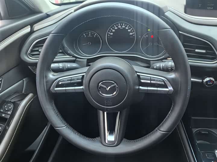 Фото 13 - Mazda CX-30