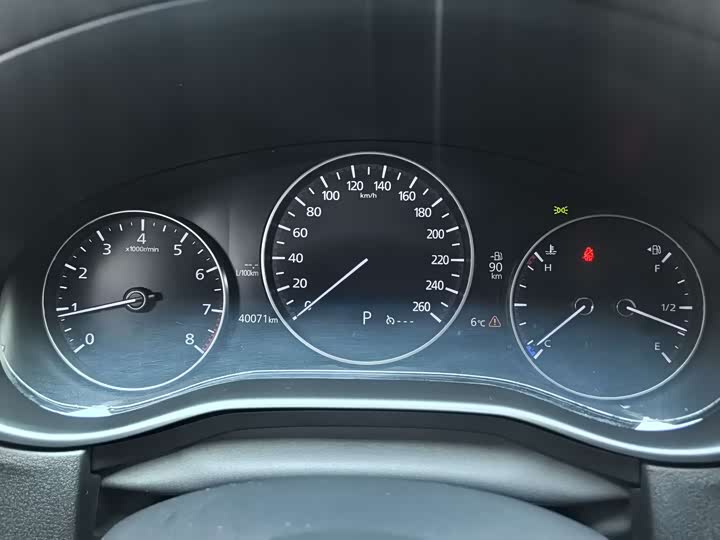 Фото 14 - Mazda CX-30