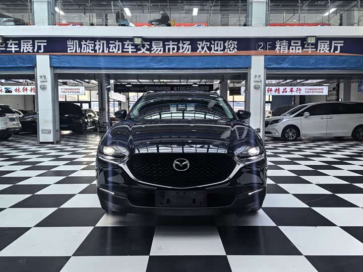 Фото 2 - Mazda CX-30