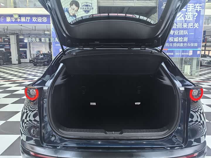 Фото 6 - Mazda CX-30