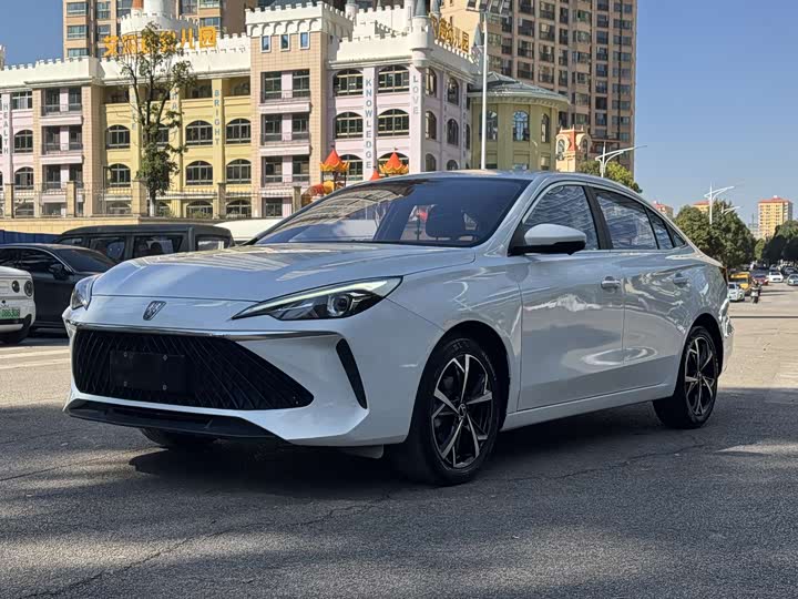 Фото 1 - Roewe i5