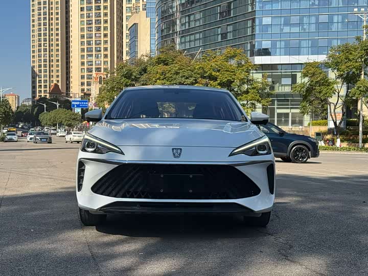 Фото 2 - Roewe i5