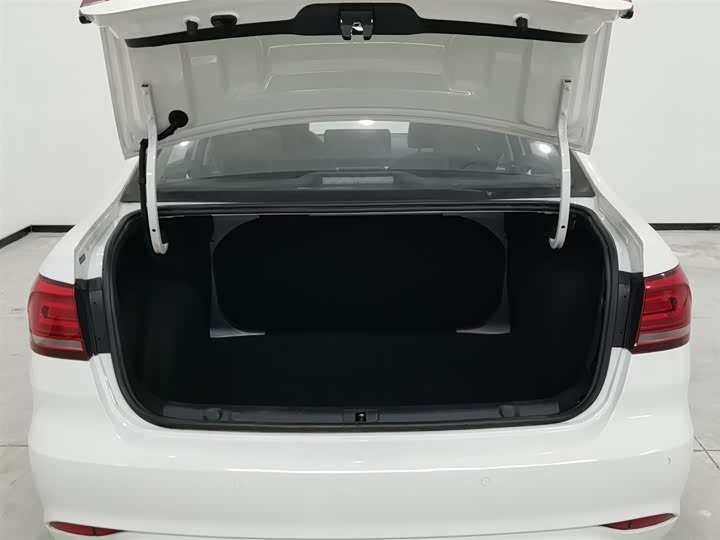 Фото 16 - Volkswagen Lavida