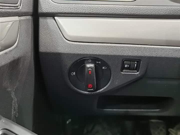 Фото 21 - Volkswagen Lavida