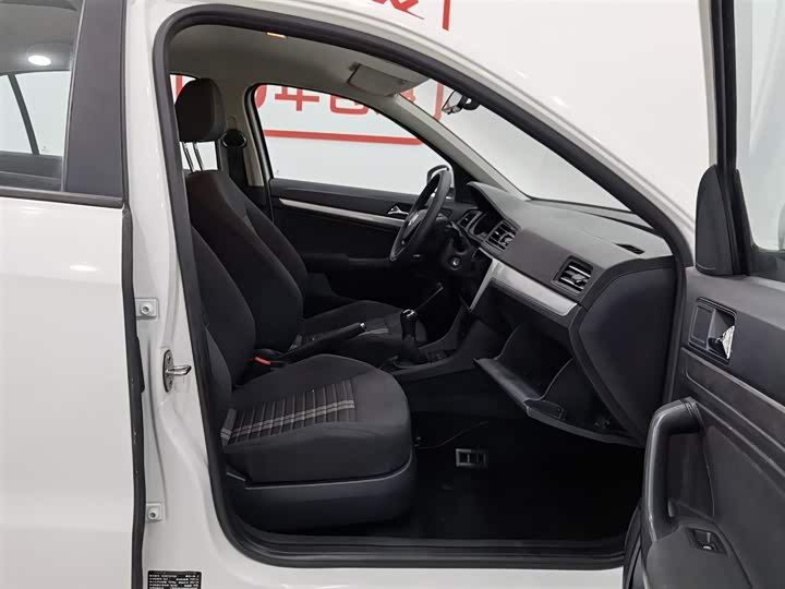 Фото 23 - Volkswagen Lavida