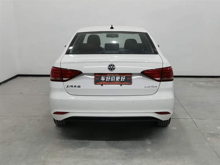 Фото 4 - Volkswagen Lavida