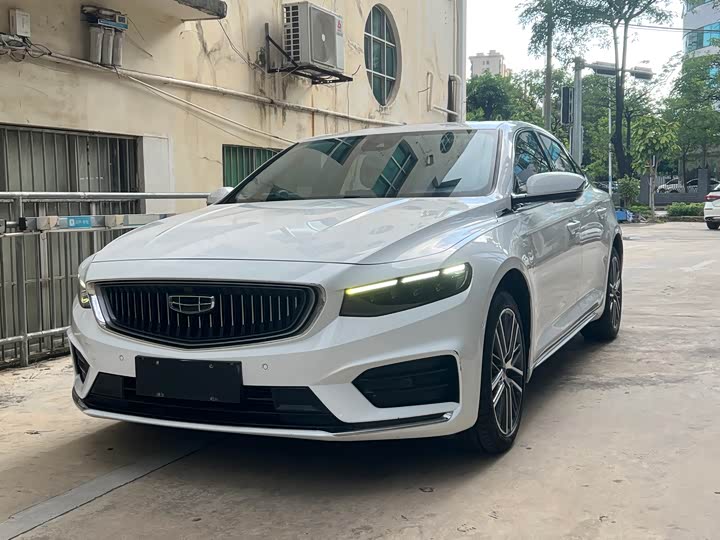 Фото 1 - Geely Preface