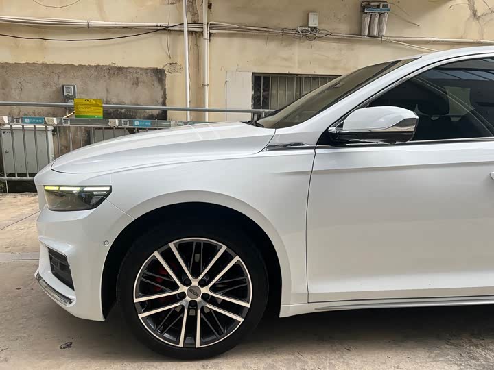 Фото 4 - Geely Preface