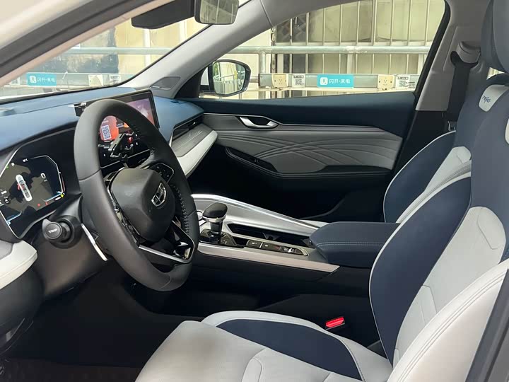 Фото 6 - Geely Preface