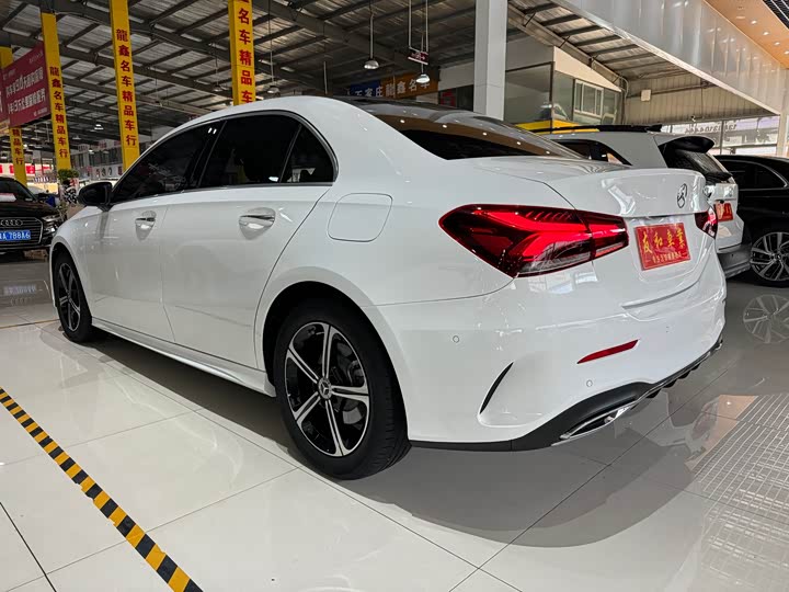 Фото 10 - Mercedes-Benz A-Class