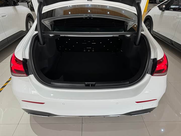 Фото 16 - Mercedes-Benz A-Class