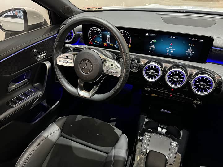 Фото 7 - Mercedes-Benz A-Class