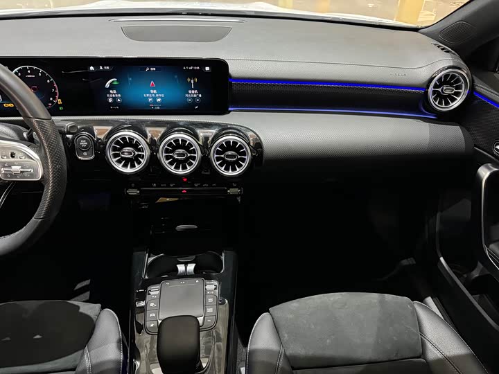 Фото 9 - Mercedes-Benz A-Class