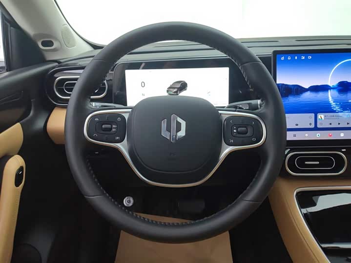 Фото 15 - Leapmotor C11