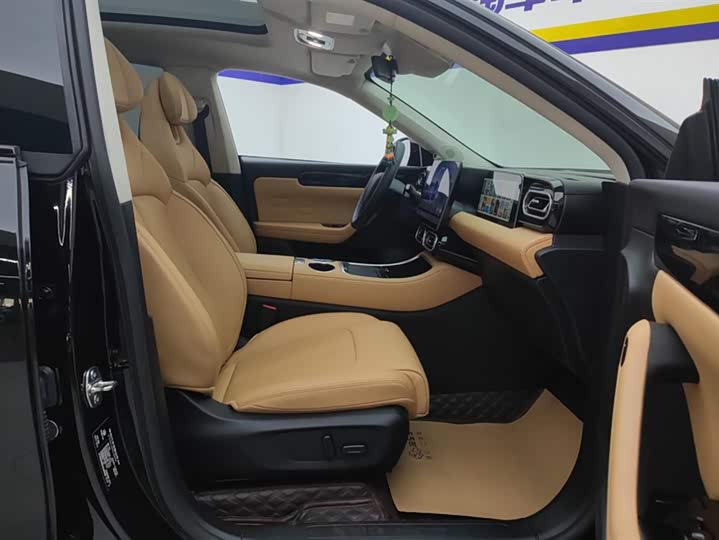 Фото 8 - Leapmotor C11