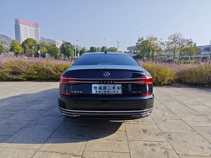 Фото 7 - Volkswagen Passat