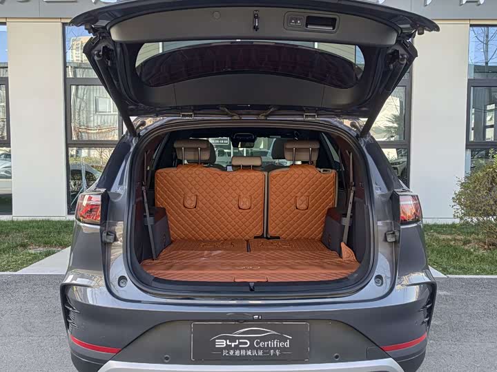 Фото 11 - BYD Tang Hybrid/EV