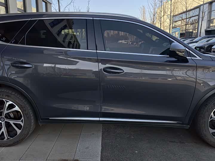 Фото 22 - BYD Tang Hybrid/EV