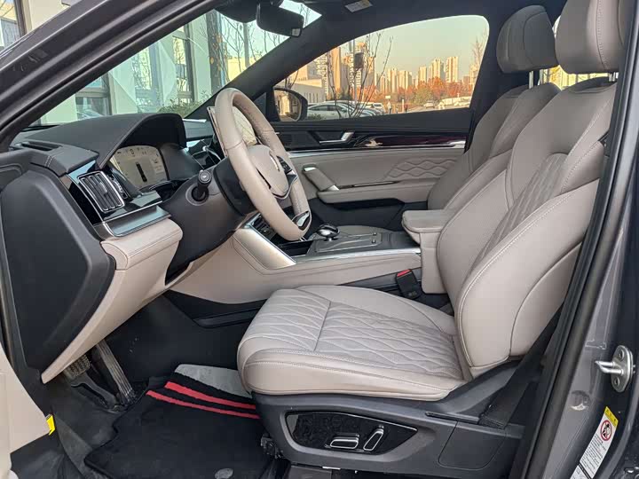 Фото 5 - BYD Tang Hybrid/EV