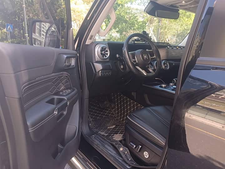 Фото 14 - Tank 300