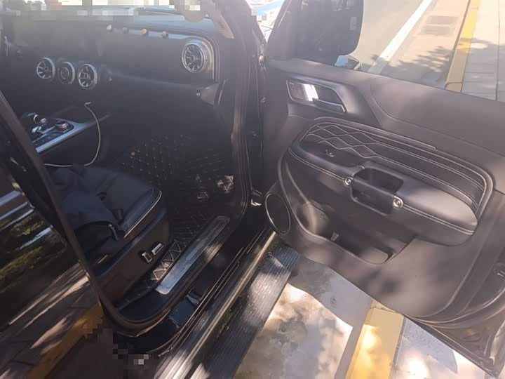 Фото 20 - Tank 300