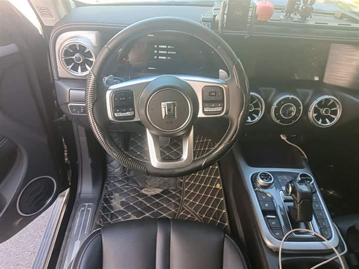 Фото 3 - Tank 300