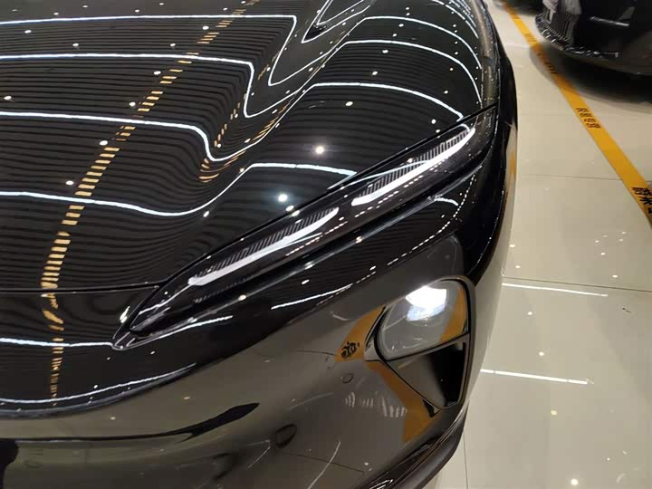 Фото 7 - Nio ET5T