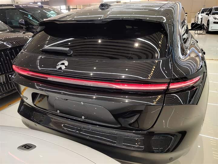 Фото 8 - Nio ET5T