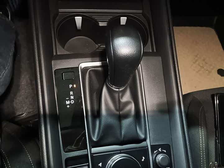 Фото 14 - Mazda CX-50