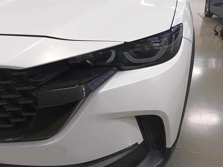 Фото 24 - Mazda CX-50