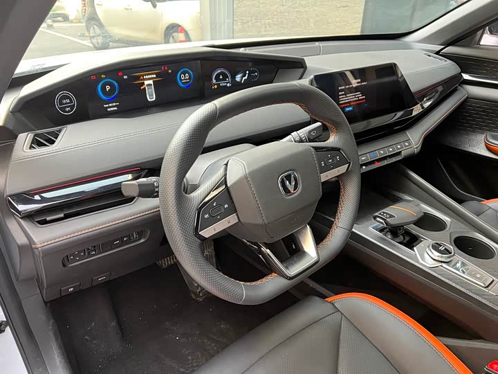 Фото 15 - Changan UNI-V