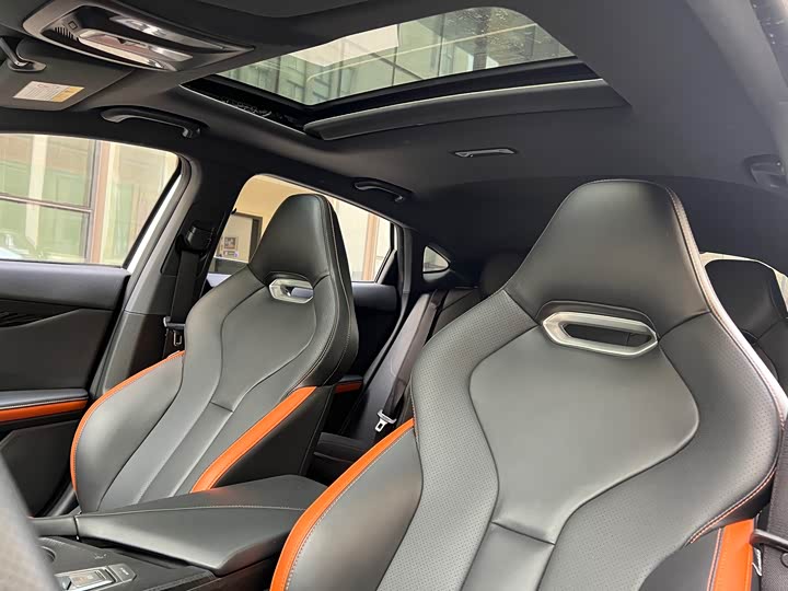 Фото 17 - Changan UNI-V