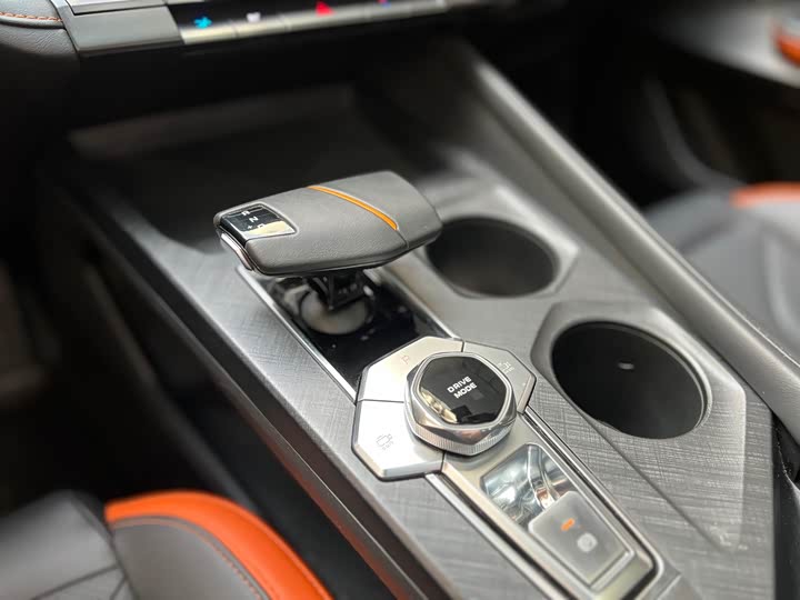 Фото 18 - Changan UNI-V